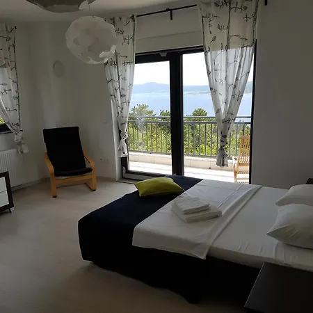 Del Mar Vilă *